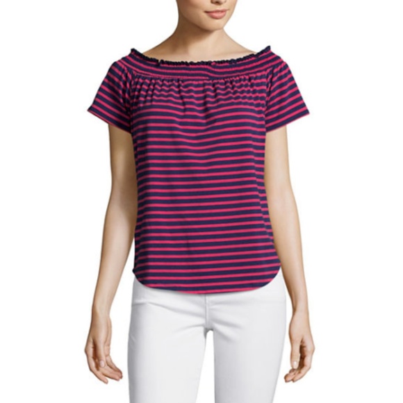 Liz Claiborne Tops - Host Pick Liz Claiborne Petite Short Sleeve Stripe